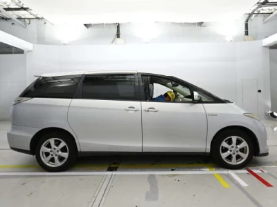 Toyota Estima Hybrid