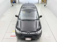 Mitsubishi OUTLANDER лот № 90316 оценка 3.5  с аукциона в Японии 6