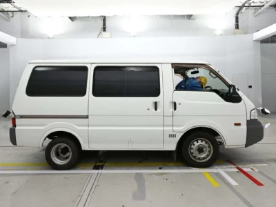 Mazda BONGO VAN