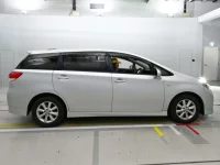 Toyota WISH лот № 90470 оценка 3.5  с аукциона в Японии 2