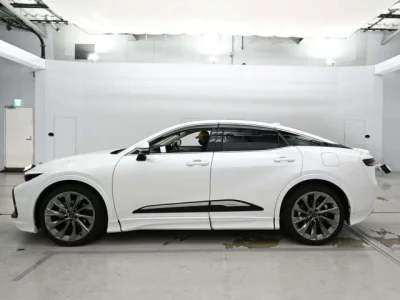 Toyota CROWN CROSSOVER