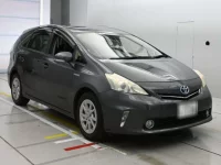 Toyota PRIUS ALPHA лот № 10156 оценка 3  с аукциона в Японии 4