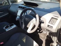 Toyota PRIUS ALPHA лот № 10156 оценка 3  с аукциона в Японии 8