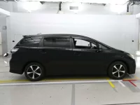 Toyota WISH лот № 30374 оценка 4  с аукциона в Японии 2