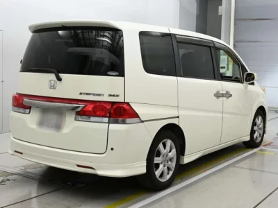 Honda STEP WAGON  с аукциона в Японии