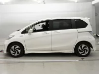 Honda FREED лот № 30484 оценка 4  с аукциона в Японии 3