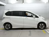 Honda FREED лот № 30484 оценка 4  с аукциона в Японии 2