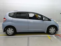 Honda FIT лот № 30418 оценка 4  с аукциона в Японии 2
