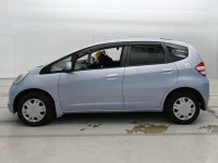 Honda FIT лот № 30418 оценка 4  с аукциона в Японии 3