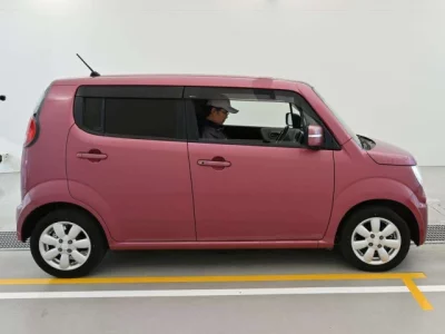 Suzuki MRWAGON