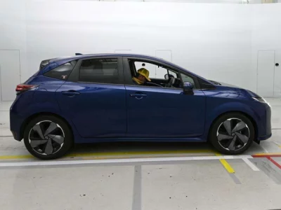 Nissan AURA
