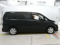 Nissan SERENA лот № 30555 оценка 4  с аукциона в Японии 2