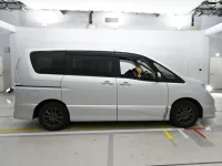 Nissan SERENA лот № 10238 оценка 4  с аукциона в Японии 2