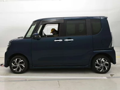 Daihatsu TANTO  с аукциона в Японии