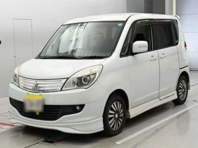 Mitsubishi DELICA D2