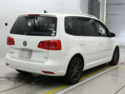 Volkswagen GOLF TOURAN