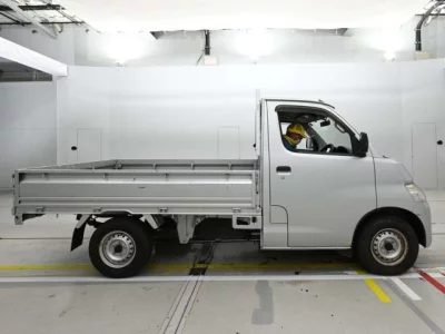 Toyota LITE ACE TRUCK