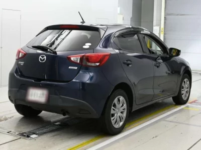 Mazda DEMIO  с аукциона в Японии