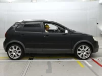 Volkswagen CROSS POLO лот № 38174 оценка 4  с аукциона в Японии 2