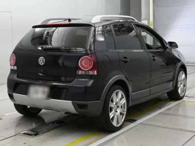 Volkswagen CROSS POLO