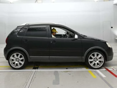 Volkswagen CROSS POLO