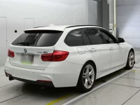 BMW 3-Series лот № 38144 оценка 4  с аукциона в Японии 1