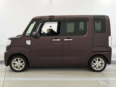 Toyota PIXIS MEGA