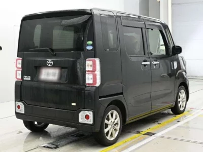 Toyota PIXIS MEGA