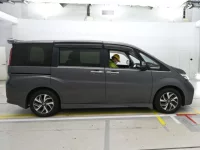 Honda STEP WAGON лот № 30600 оценка 3.5  с аукциона в Японии 2