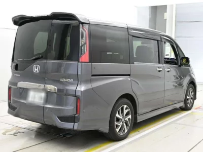 Honda STEP WAGON  с аукциона в Японии