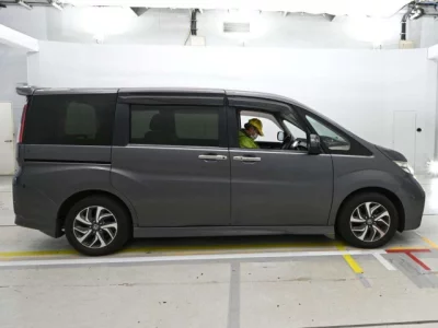 Honda STEP WAGON  с аукциона в Японии