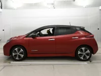 Nissan LEAF лот № 30565 оценка 4.5  с аукциона в Японии 3
