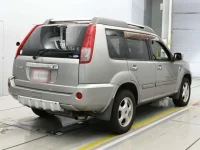 Nissan X-TRAIL лот № 10284 оценка R  с аукциона в Японии 1