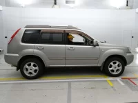 Nissan X-TRAIL лот № 10284 оценка R  с аукциона в Японии 2