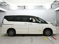 Nissan SERENA лот № 33509 оценка 4  с аукциона в Японии 2