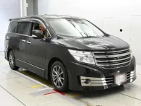 Nissan ELGRAND лот № 30613 оценка 3  с аукциона в Японии 4