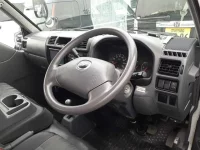 Mazda BONGO VAN лот № 40128 оценка 3.5  с аукциона в Японии 8