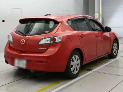 Mazda AXELA  с аукциона в Японии