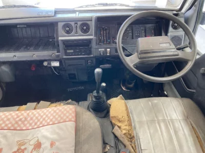 Toyota HIACE TRUCK