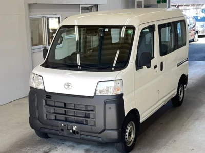 Toyota PIXIS VAN  с аукциона в Японии