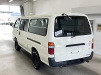 Toyota HIACE VAN лот № 3206 оценка R  с аукциона в Японии 4
