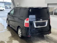 Toyota NOAH лот № 3057 оценка 3.5  с аукциона в Японии 4