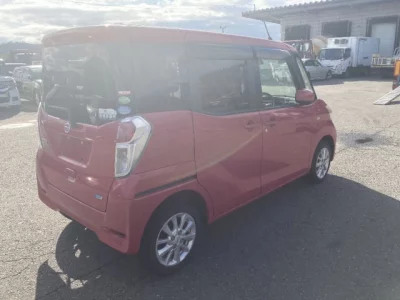 Nissan Dayz Roox