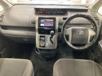 Toyota VOXY лот № 3029 оценка 3.5  с аукциона в Японии 2