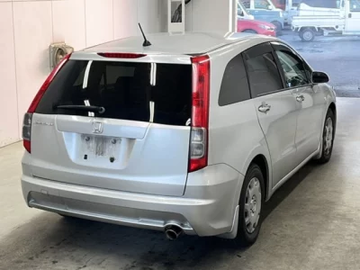 Honda STREAM  с аукциона в Японии