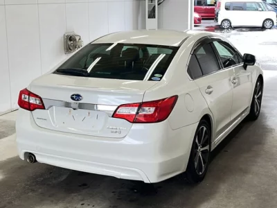 Subaru LEGACY B4