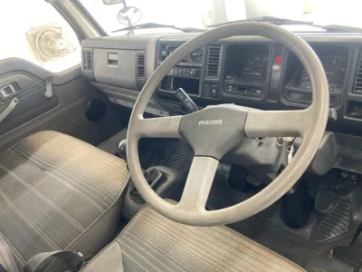 Mazda TITAN  с аукциона в Японии