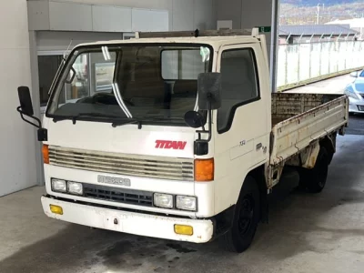 Mazda TITAN  с аукциона в Японии