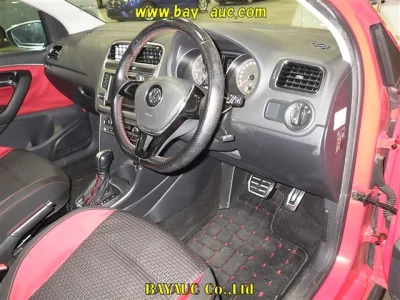 Volkswagen CROSS POLO