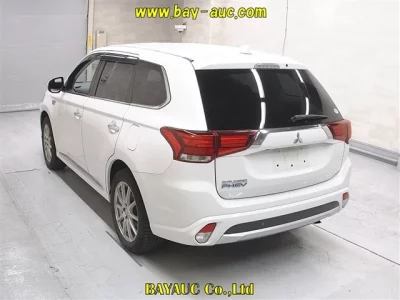 Mitsubishi OUTLANDER PHEV